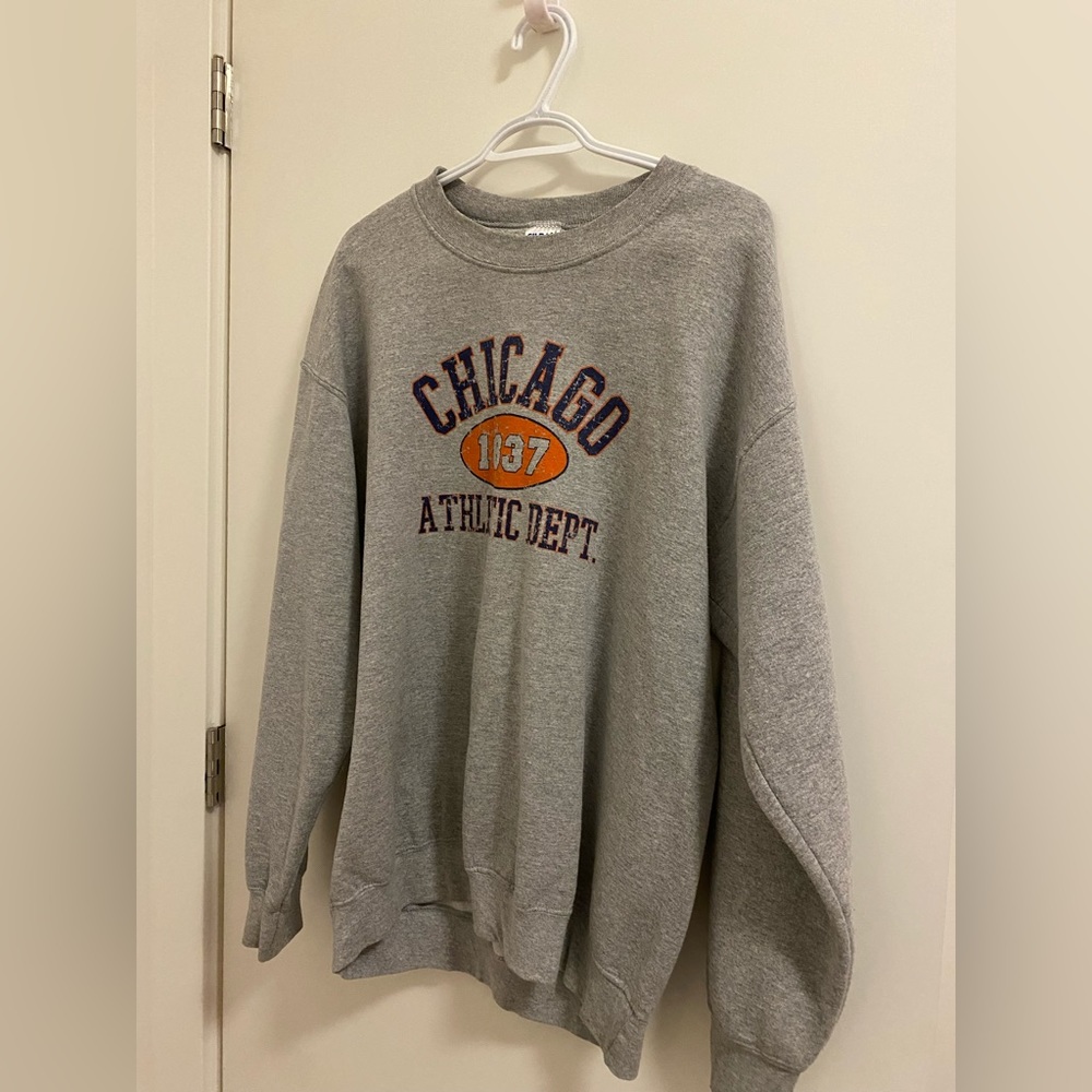 vintage looking colorado and chicago sweatshirt bundle